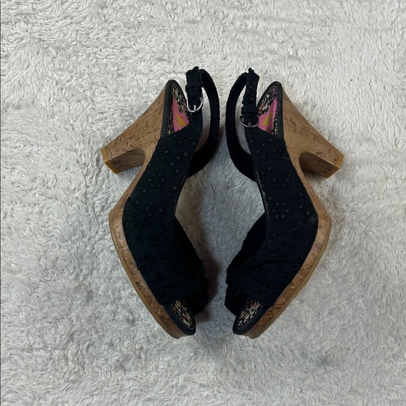 Rocket Dog black eyelet peep toe sling back cork heel sandals, size 7 - Picture 5 of 9